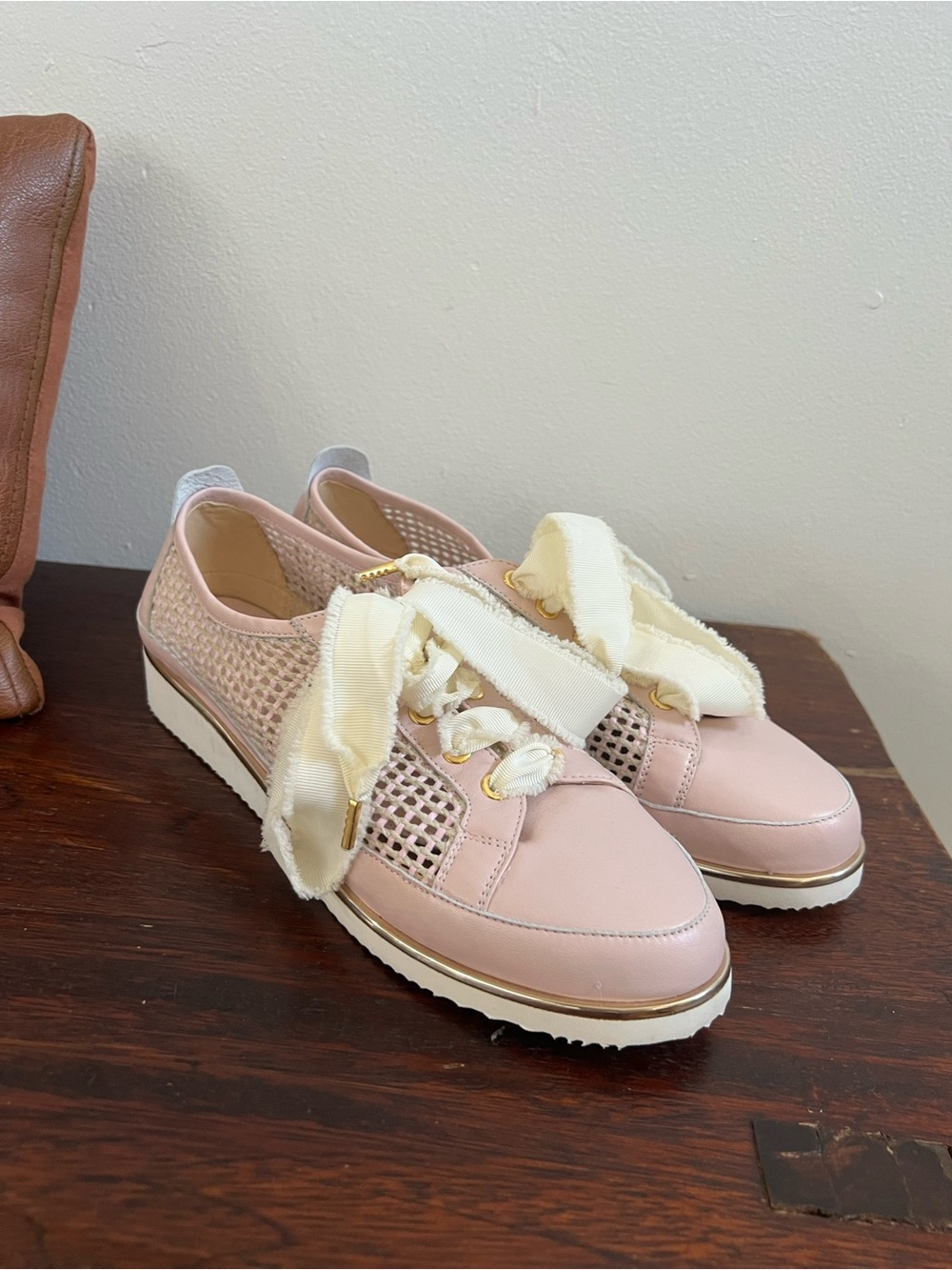 Ron White Novalee Raffia Ultra light lace up sneaker Rare Pink Ice Italy